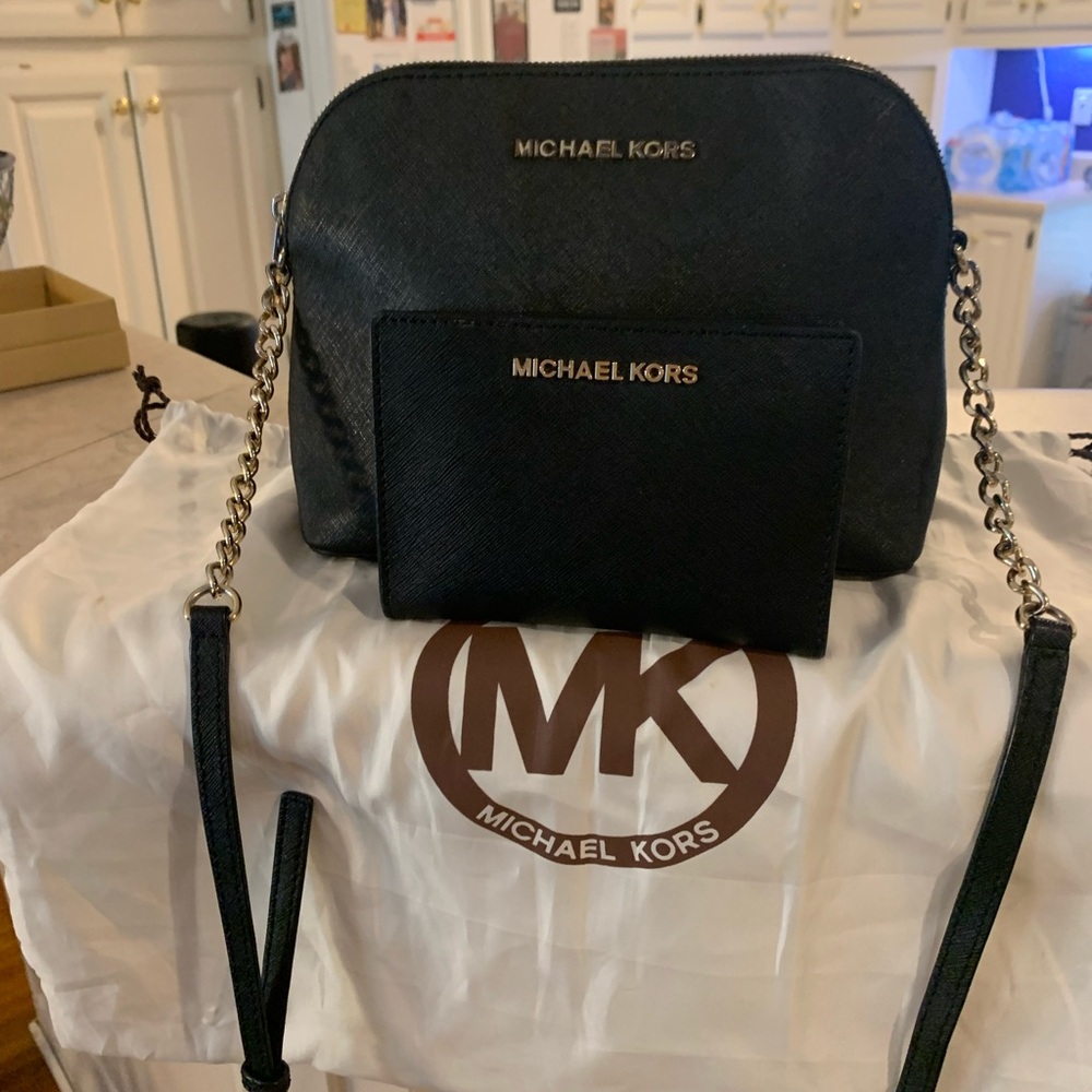 MICHAEL Michael Kors Black Saffiano Crossbody Bag with Gold Chain - Picture 8 of 11